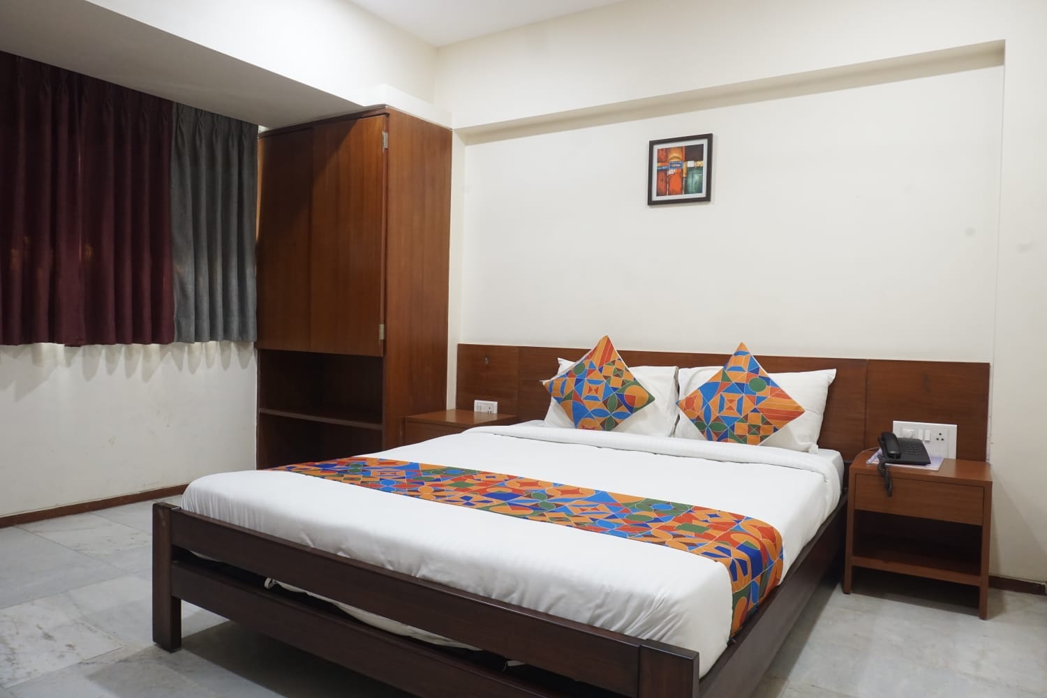 Executive Residency Koregaon Park - Tap to explore photos