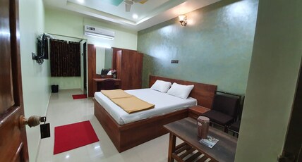 Hotel Vishwa Room Type - Deluxe AC Room
