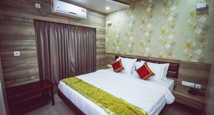 Hotel Welkin Residency Room Type - Welkin Deluxe Room with Living Area and Work Desk Hotel Welkin Residency Room Type - Welkin Deluxe Room with Living Area and Work Desk