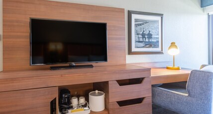 Hampton Inn by Hilton Madison East Towne Mall Area Room Type - 2 QUEEN BEDS NONSMOKING