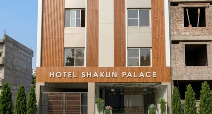 Shakun Palace Room Type - Standard Room with Air Conditioning