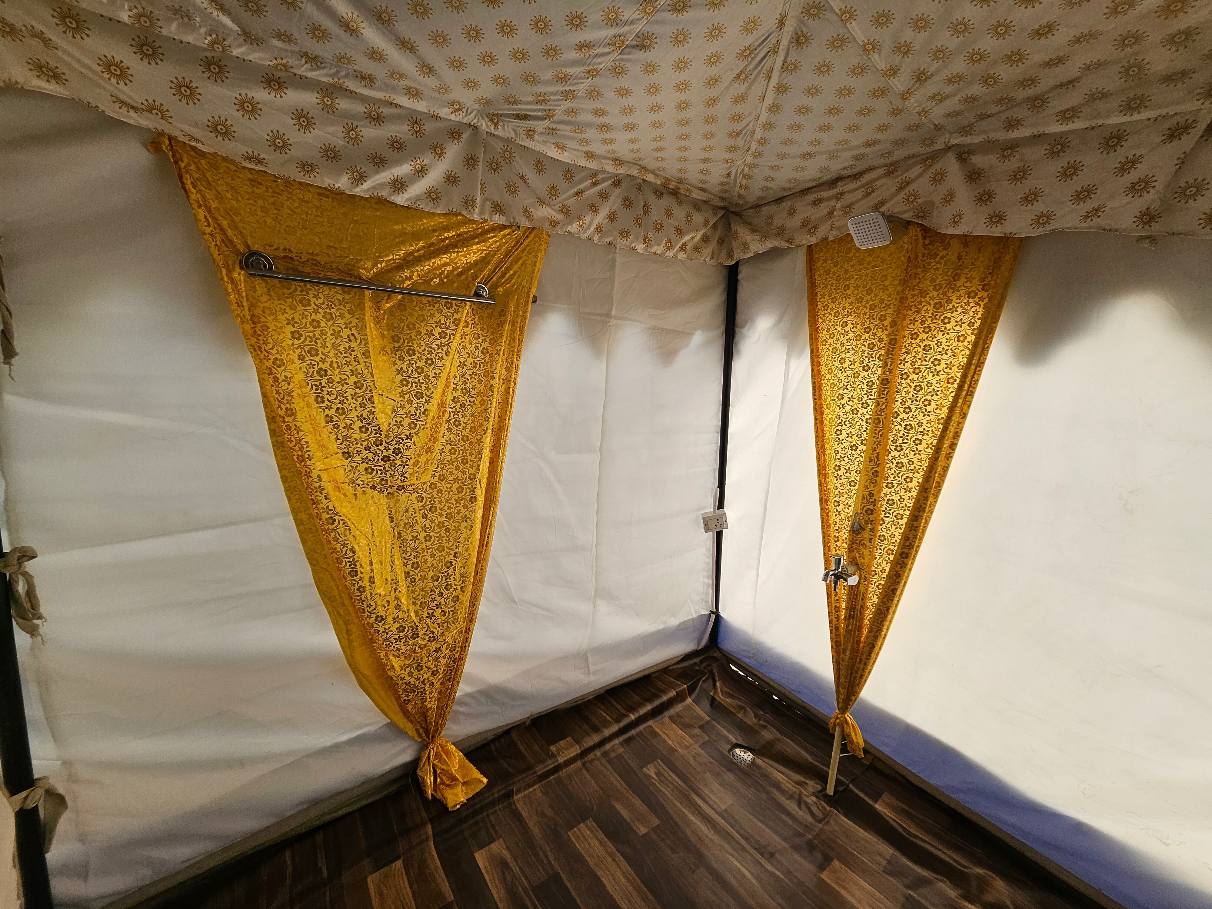Bhoj Luxury Tent | Mahakumbh - Tap to explore photos