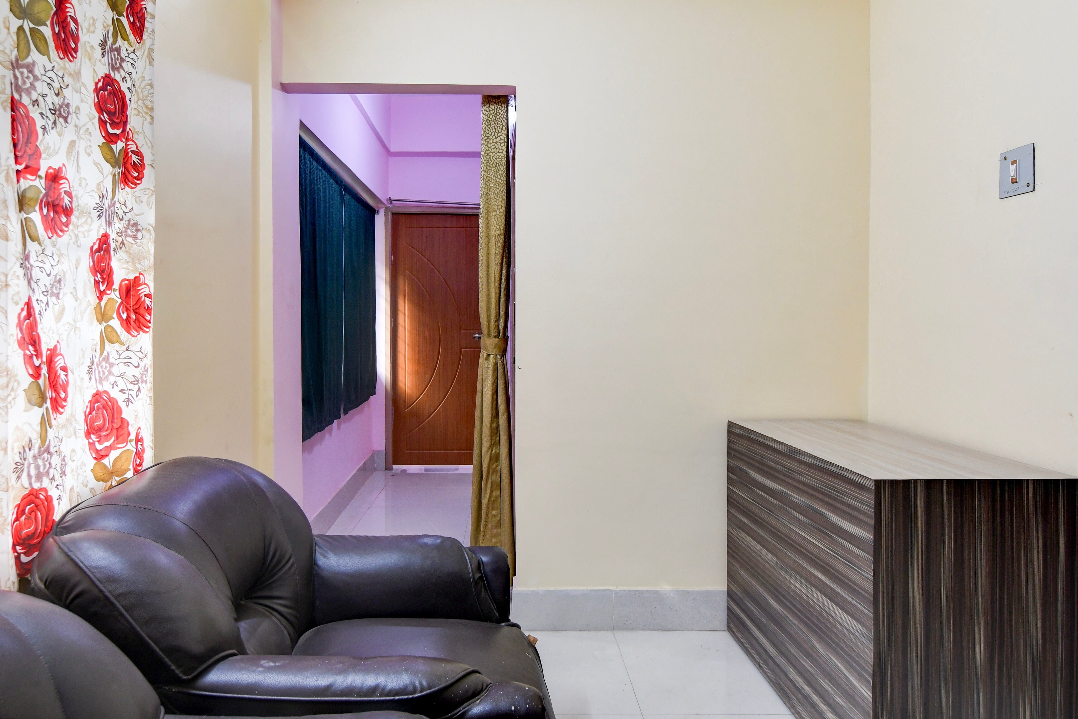 Hotel O Moner Thikana - Tap to explore photos