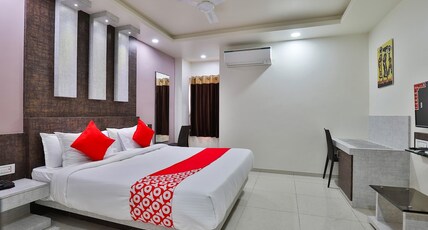 Hotel Parth Inn Room Type - Comfort Deluxe Room