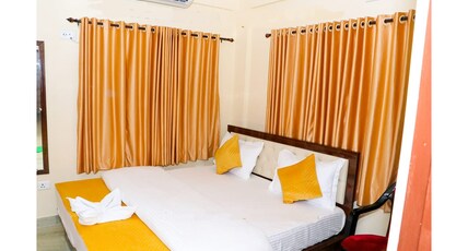 Sunflower Inn Room Type - Deluxe Room with Balcony