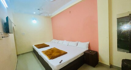 Shri Narayan home Stay 2 Room Type - Family room non ac