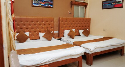 Hotel Pleasure Landmark Room Type - Deluxe Quadruple Room