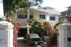 Divine Paradise Stay | WIFI | CAFE