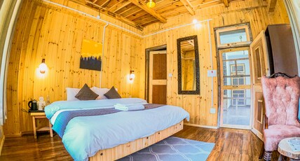 The Barkwood Room Type - Executive Room (River and Valley View with Wrap around balcony)