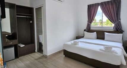 LiLLA Summer Retreat @ Bentong, Pahang Room Type - Deluxe King Room