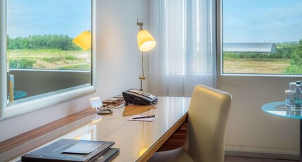 Hilton Reading Hotel Room Type - FAMILY CONNECTING ROOM