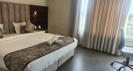 Meera Madhav Resort Room Type - FAMILY ROOM