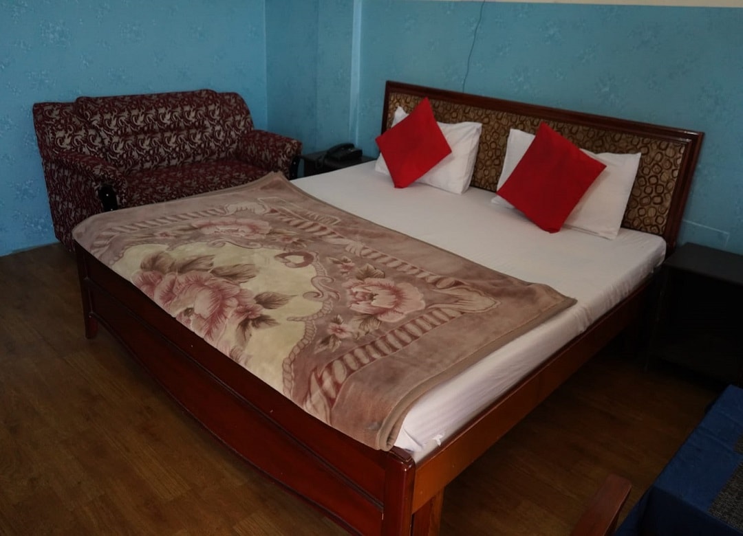 Trekkers Nest Hotel - Tap to explore photos