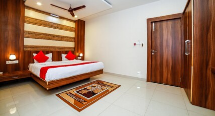 HOTEL RISHABH Room Type - EXECUTIVE ROOM