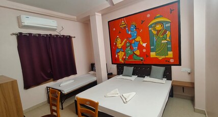 Hotel Central Plaza Room Type - AC Triple Bed