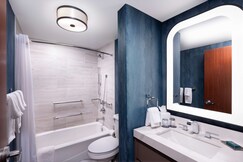 DoubleTree by Hilton Houston Medical Center Hotel & Suites