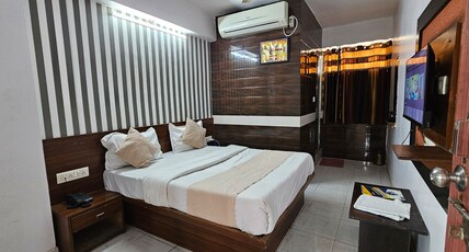 Hotel Anand Palace Inn Room Type - Deluxe Room with City View Hotel Anand Palace Inn Room Type - Deluxe Room with City View