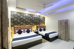 Hotel Popular Suites near IGI Airport