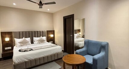 Shri Bhagwan Gopi Dham Dharmshala Room Type - Deluxe Double Room