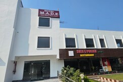 Hotel M.A.D.E