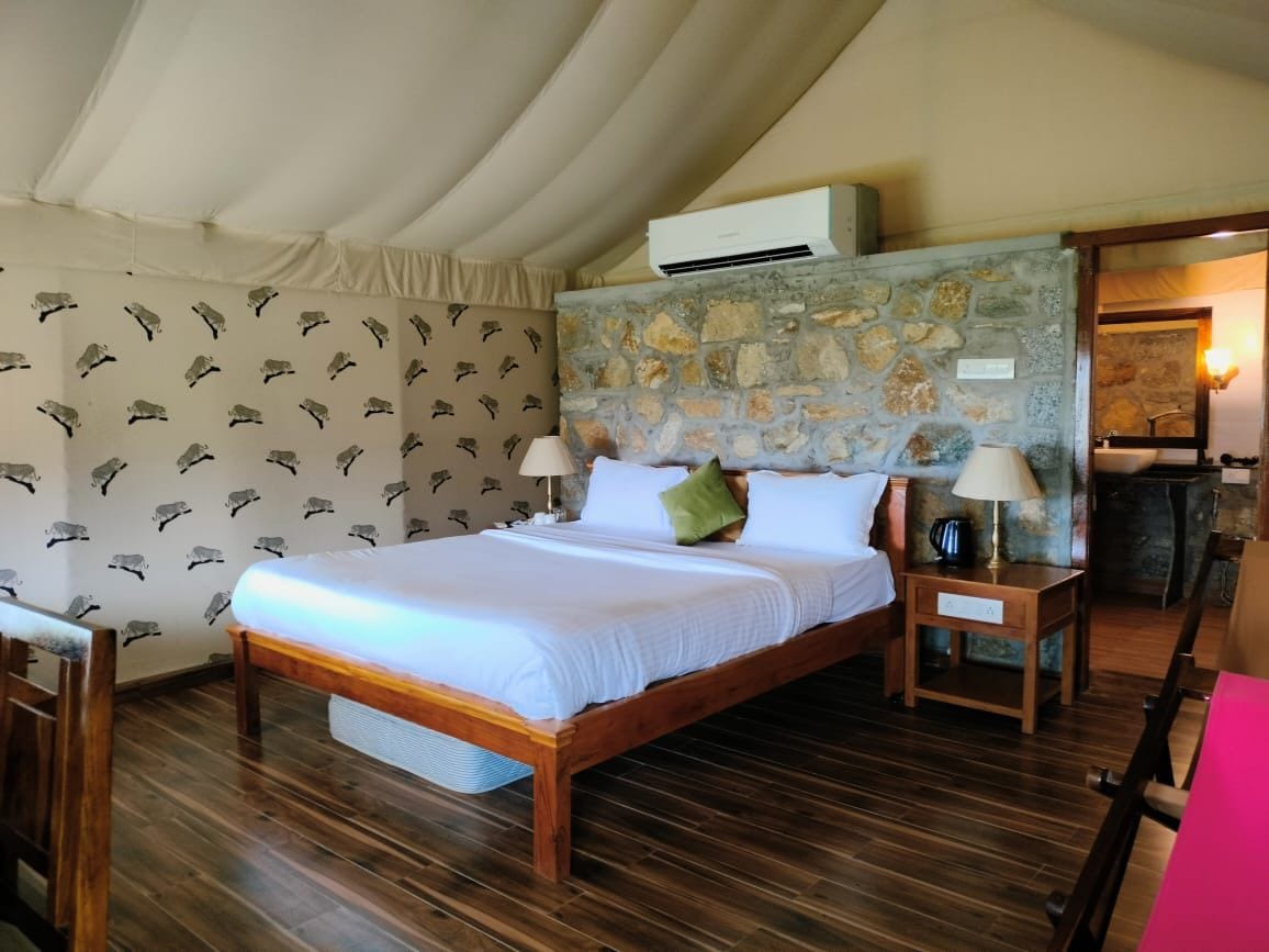 JAWAI PUGMARK SAFARI LODGE - Tap to explore photos