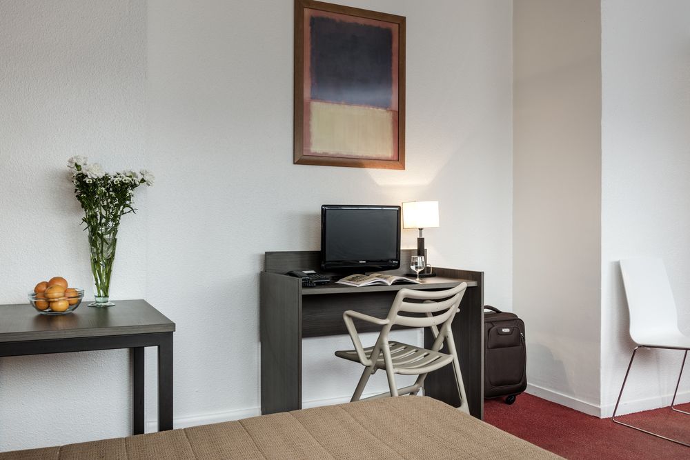 Aparthotel Adagio Access Paris la Villette - Tap to explore photos