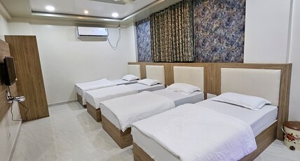 Annapurna Executive Room Type - Luxury Four Bedded Room