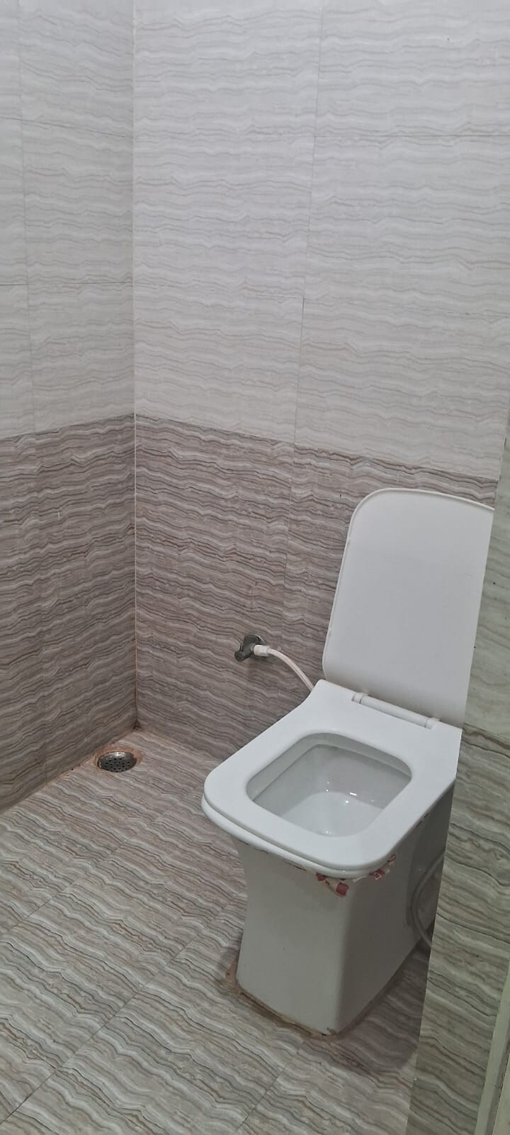 Gajanan hotel - Tap to explore photos