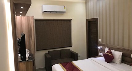 Hotel Yark Inn Room Type - Premium Deluxe Room