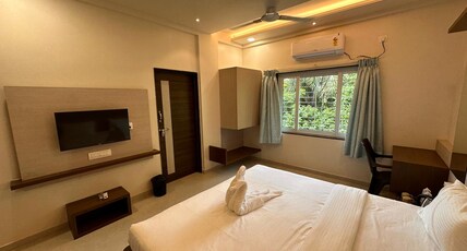 HOTEL LAXMI 2 Room Type - Deluxe Room
