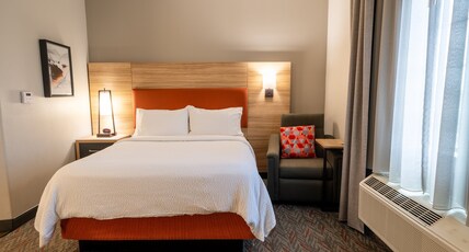 Candlewood Suites DEER PARK, an IHG hotel Room Type - 1 Queen Bed Studio Suite