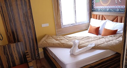 Hotel Dinantika International Room Type - STANDARD DOUBLE