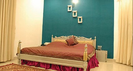Hotel Udai Garh ( Only For Family and Couple's ) Room Type - Superior Room