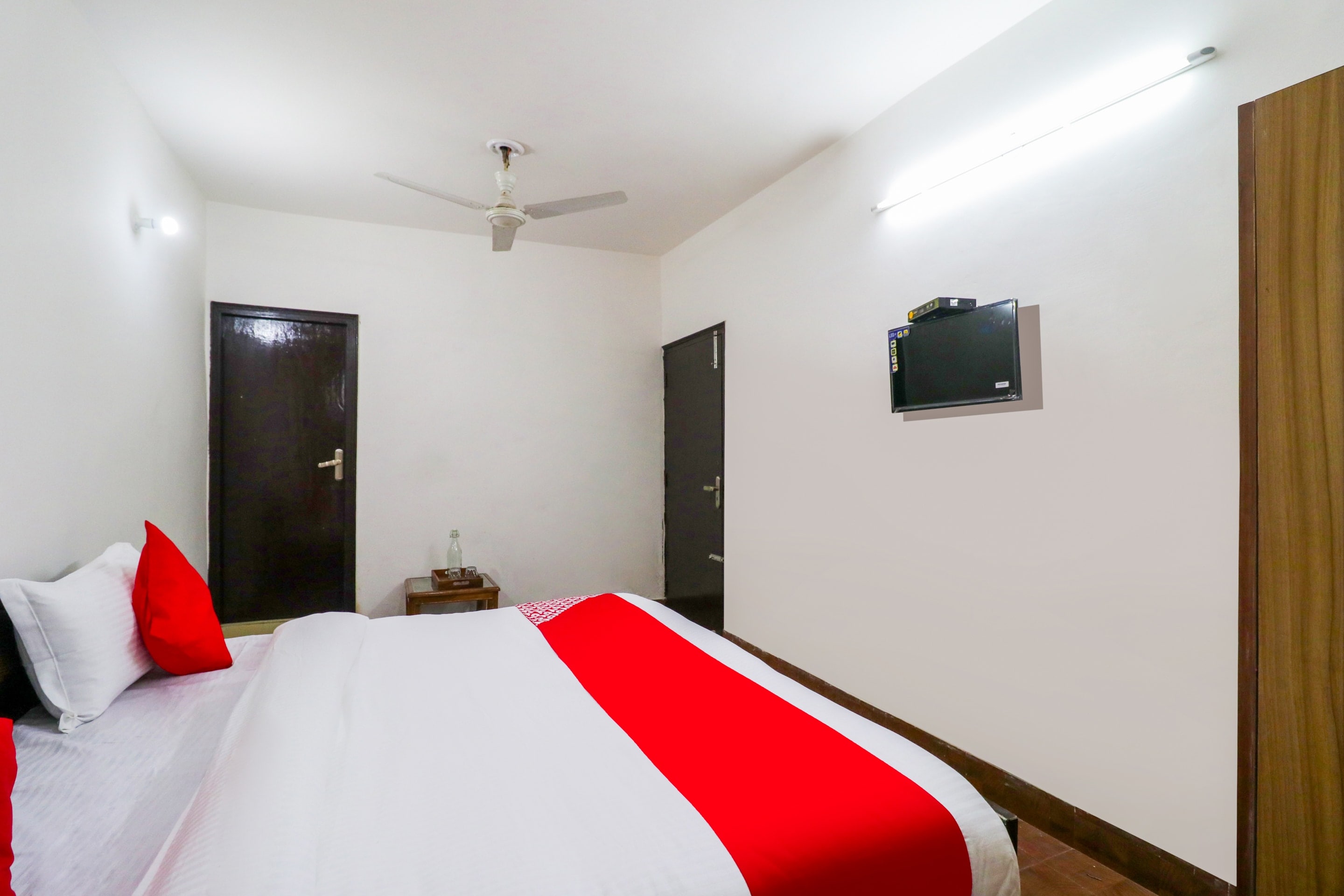 Hotel O Imperial Heights Greenfield - Tap to explore photos