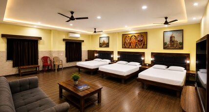 Bishnu Bhaban | 50M from Shree Jagannath Temple Room Type - Six Bed Family Suite