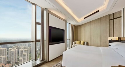 Hilton Jiaxing Room Type - KING PREMIUM ROOM