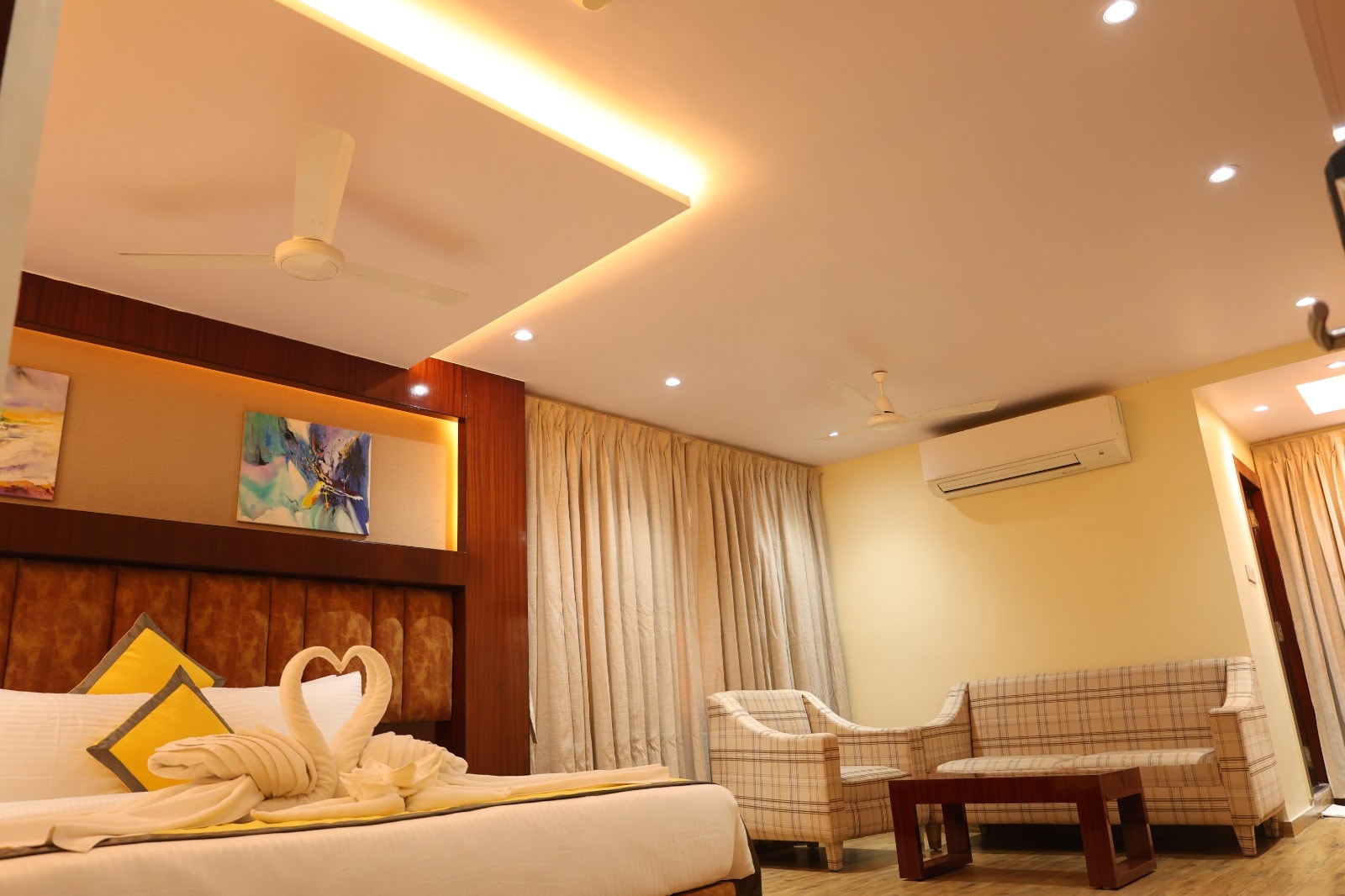 HOTEL SHAAN - Tap to explore photos