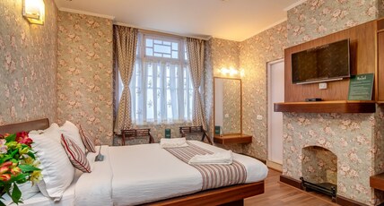 Muscatel Springburn - 100 Mts from Mall Road Room Type - Standard Double Basement Room