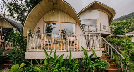 Sola Resort Room Type - Deluxe Bungalow with Sea View Sola Resort Room Type - Deluxe Bungalow with Sea View
