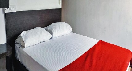 Srushti Guest Inn Room Type - Standard Double AC
