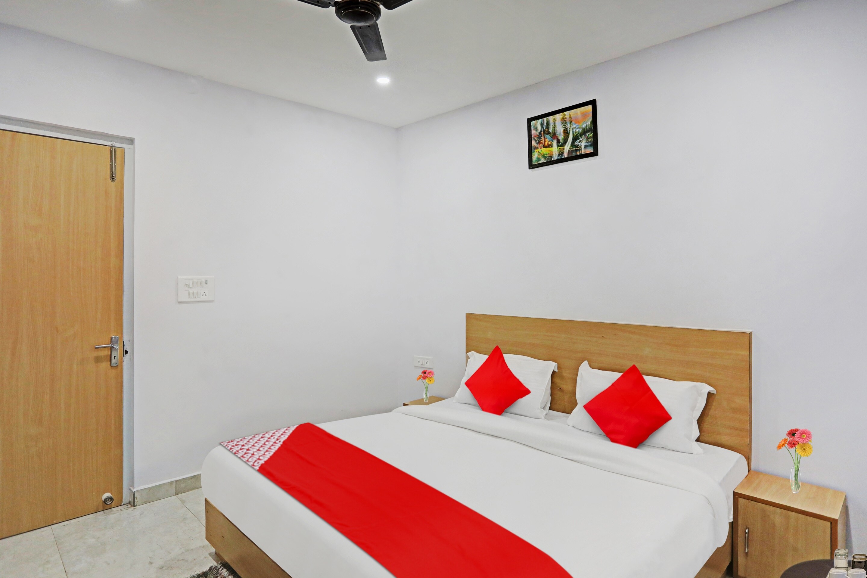 Hotel O Athrav Inn - Tap to explore photos