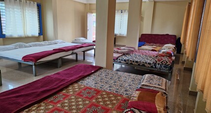 SHAMBHAVI DEEPA GURUSADANA GUEST HOUSE Room Type - Bedroom 2