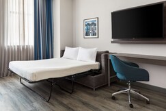 Hampton Inn and Suites Inner Harbor