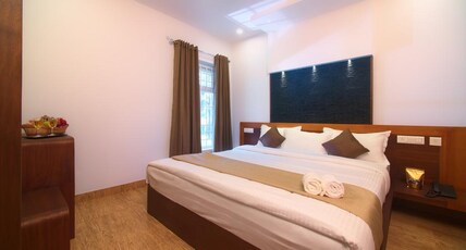 Sandalo Castle Room Type - Golden Oak Pool View