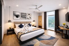 Qotel Comfort Chattarpur - Near Chattarpur Metro