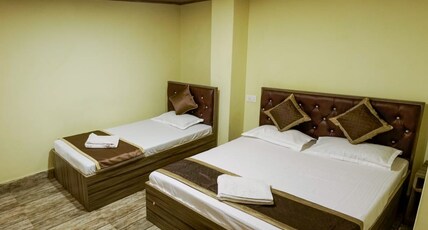 Hotel Moon Light Room Type - Tripal Bed Room 