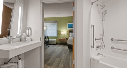 Holiday Inn Express HERSHEY (HARRISBURG AREA) Room Type - 1 Queen Mobility Accessible Tub Single Sofa Bed Holiday Inn Express HERSHEY (HARRISBURG AREA) Room Type - 1 Queen Mobility Accessible Tub Single Sofa Bed