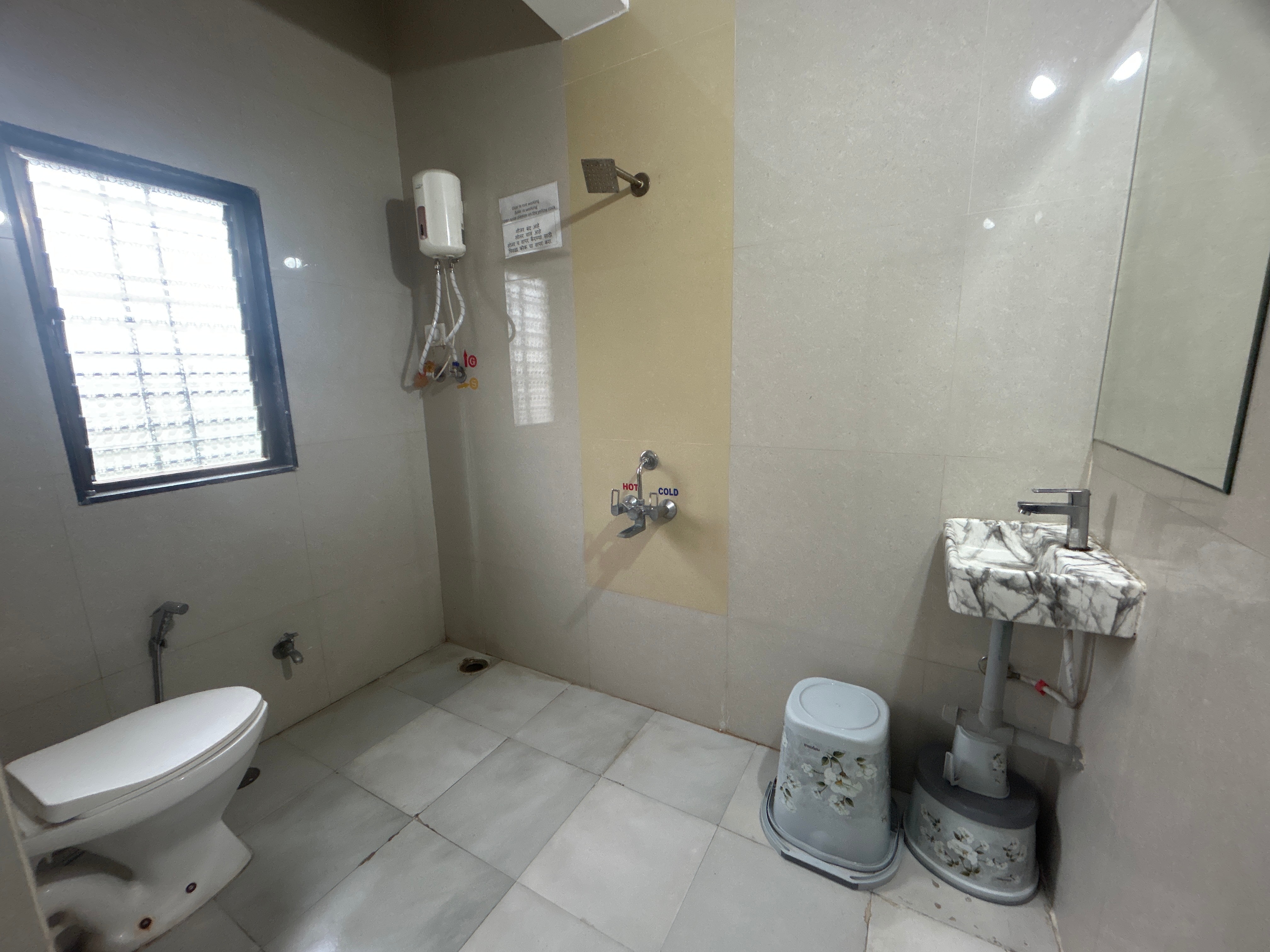 hotel jay malhar - Tap to explore photos