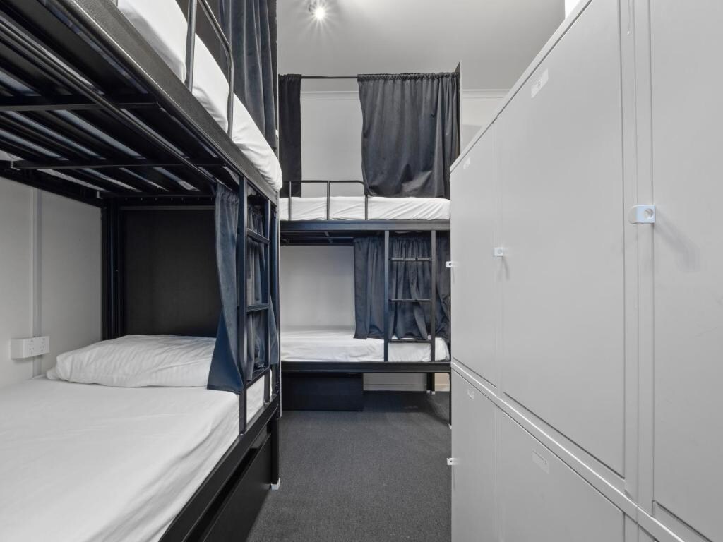 Azzurro Pod Hotel - Central Sydney - Tap to explore photos