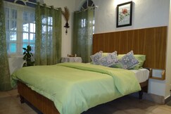 18 Stone Gables Villa | Rooms & Guided Treks